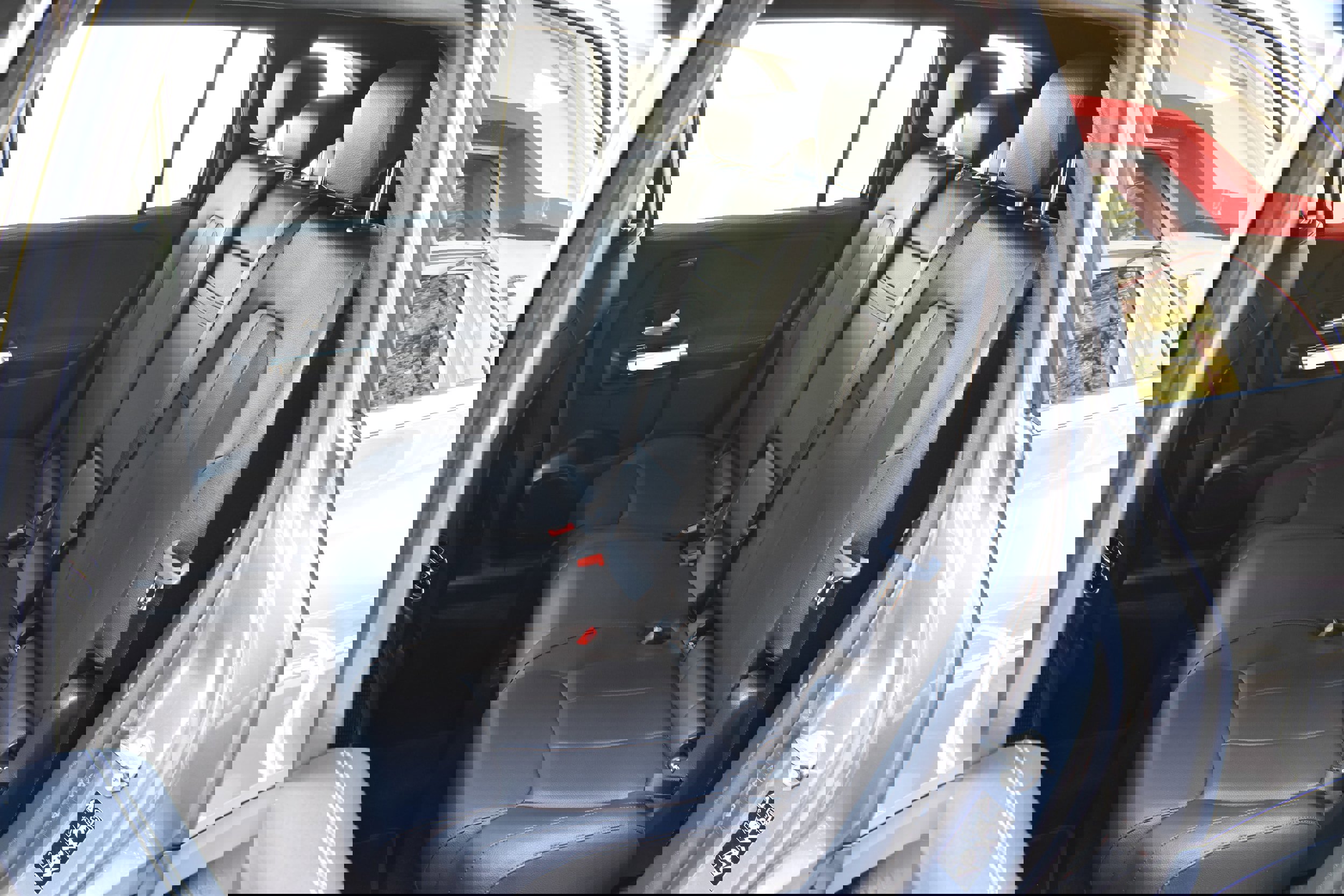 Used 2022 Mercedes-Benz EQB 350 4MATIC image 23