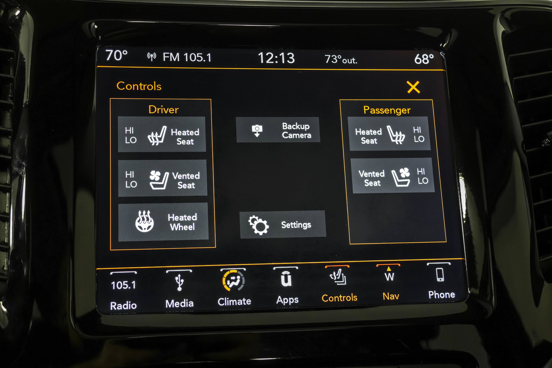 Used 2019 Jeep Cherokee Overland w/ Technology Group AWD/4WD image 33
