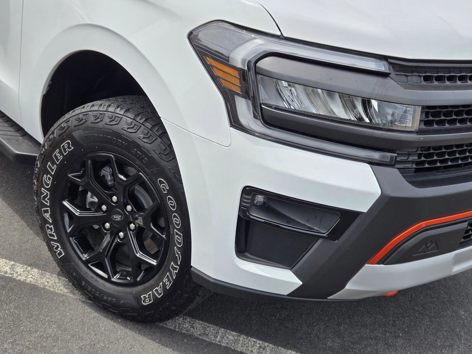 Used 2024 Ford Expedition Timberline AWD/4WD image 9