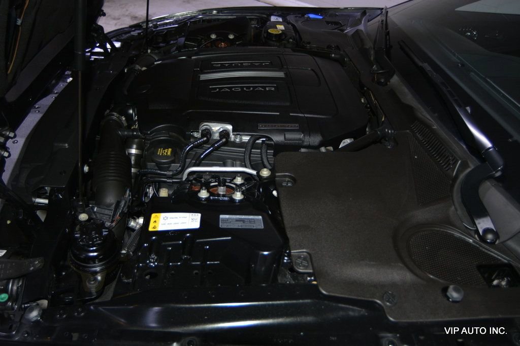 Used 2015 Jaguar XKR R image 26