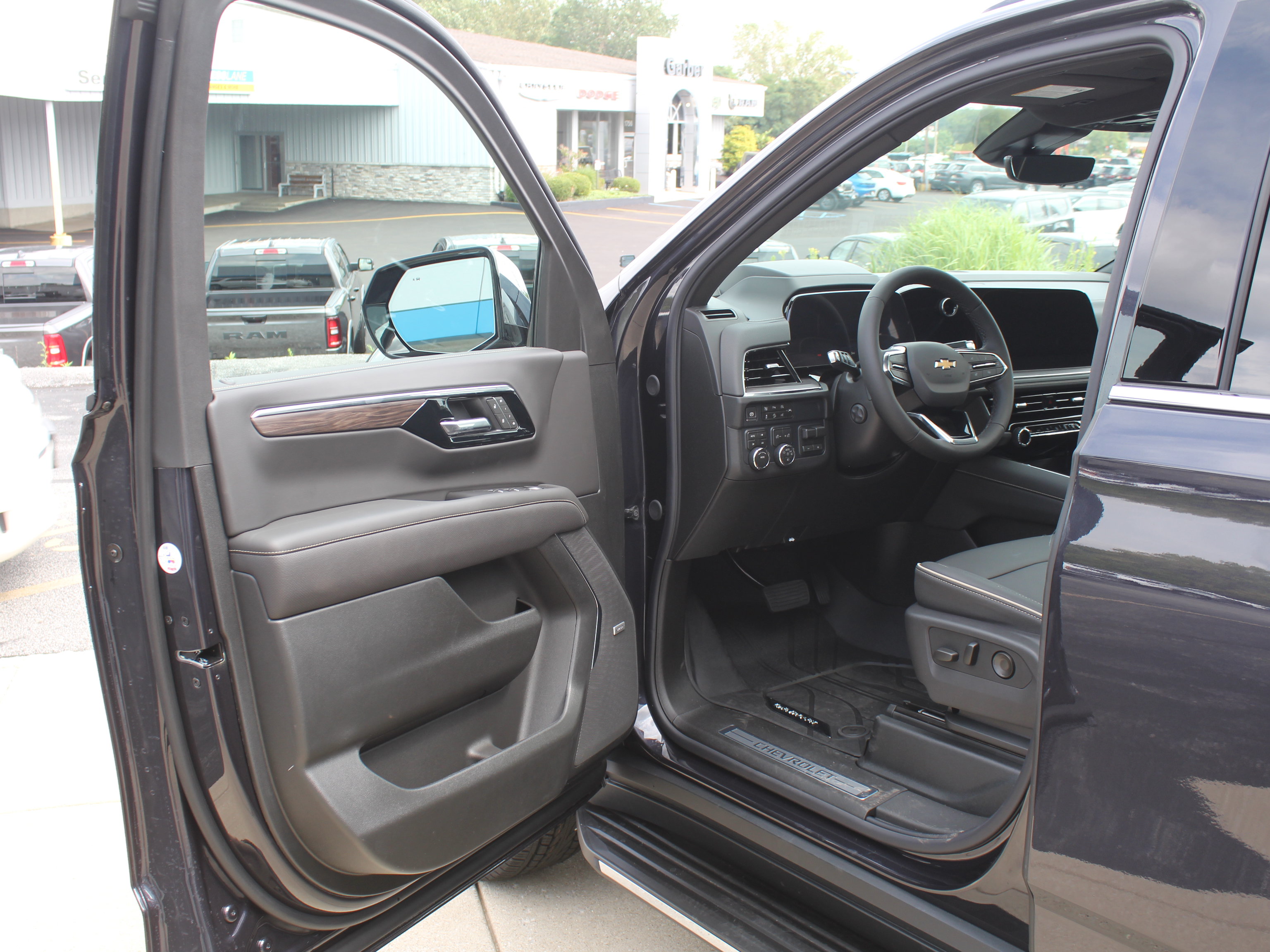 New 2026 Chevrolet Tahoe Premier AWD/4WD image 11