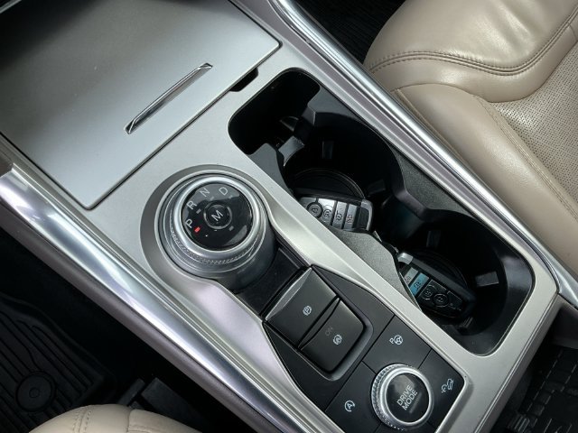 Used 2021 Ford Explorer Platinum w/ Equipment Group 601A AWD/4WD image 18