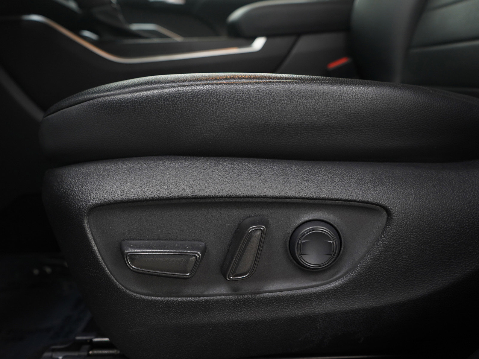 Used 2021 Toyota Highlander XLE image 26