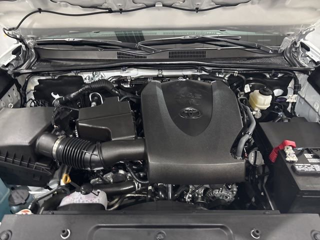 Used 2023 Toyota Tacoma SR5 w/ Technology Package image 37