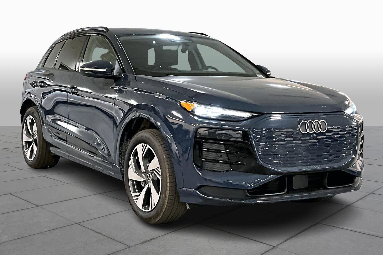 New 2025 Audi Q6 e-tron Premium AWD/4WD image 2