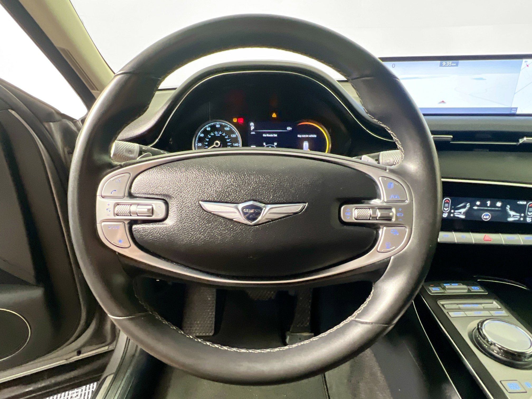 Used 2025 Genesis GV70 2.5T AWD/4WD image 17