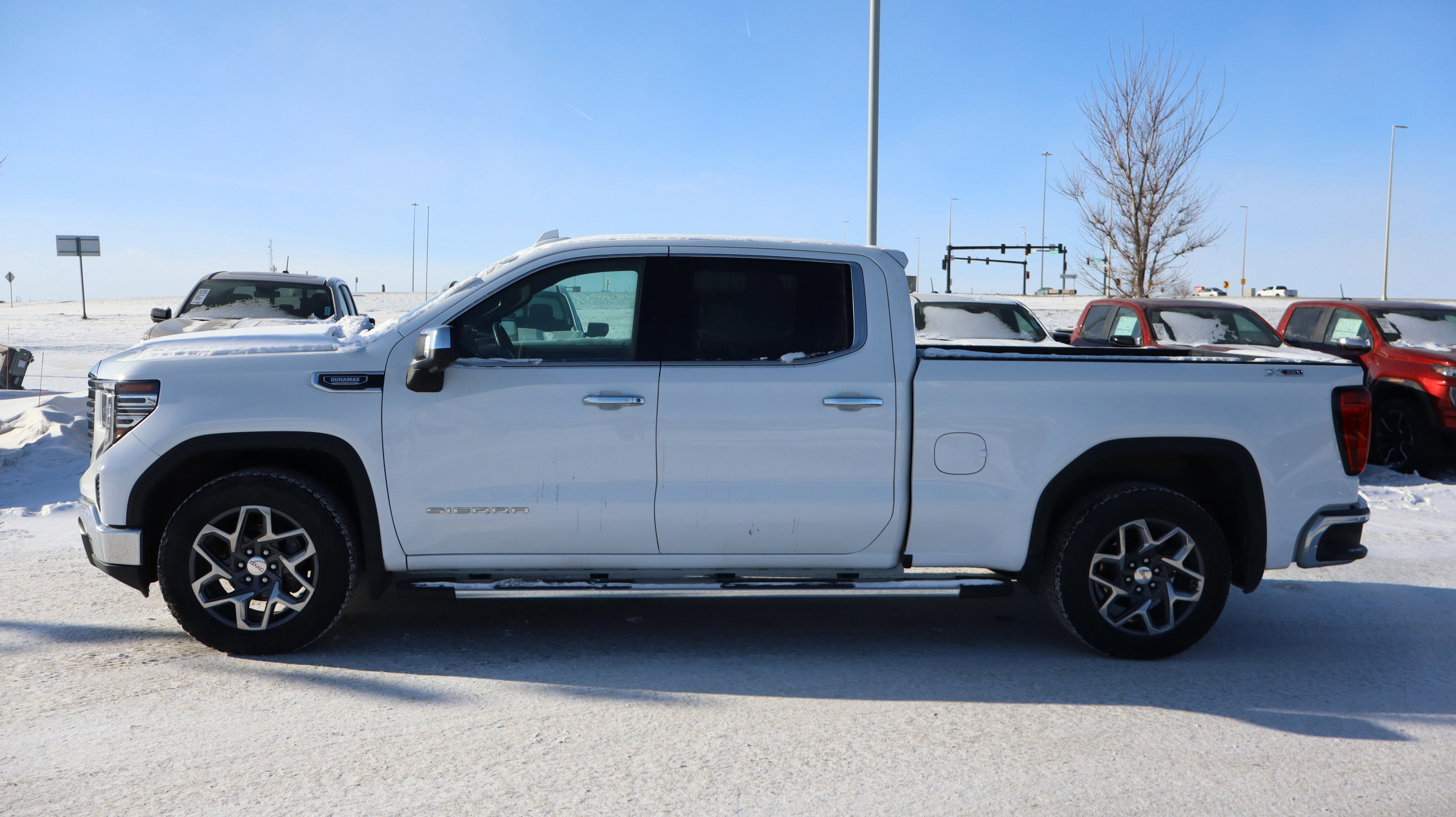 Certified 2023 GMC Sierra 1500 SLT w/ SLT Premium Package image 4