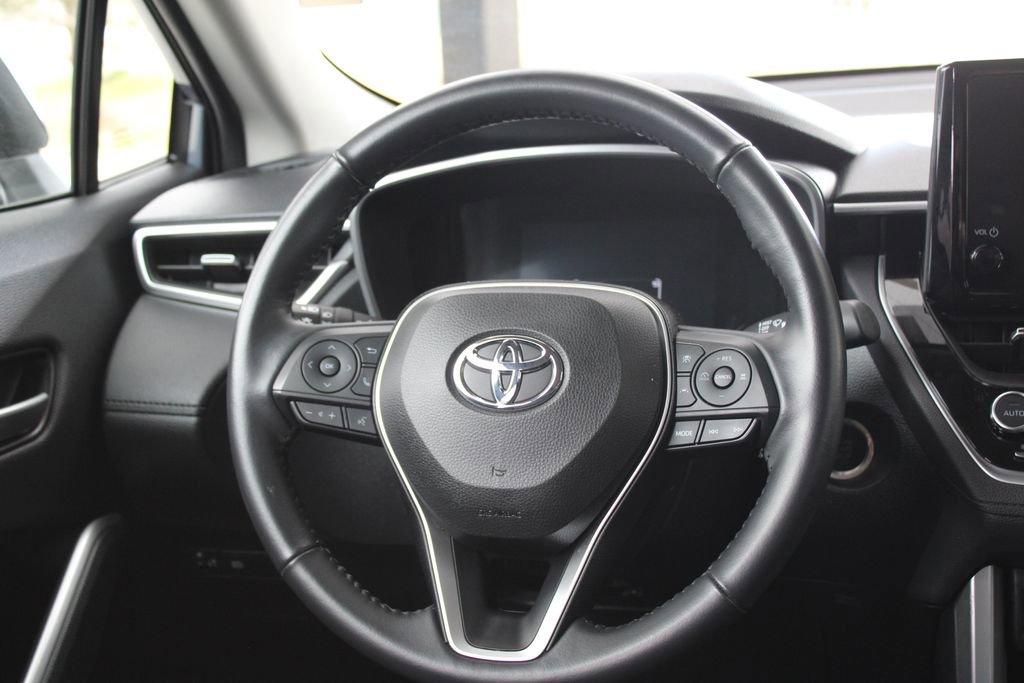 Certified 2023 Toyota Corolla Cross XLE w/ Black Badges Package (TMS) AWD/4WD image 27