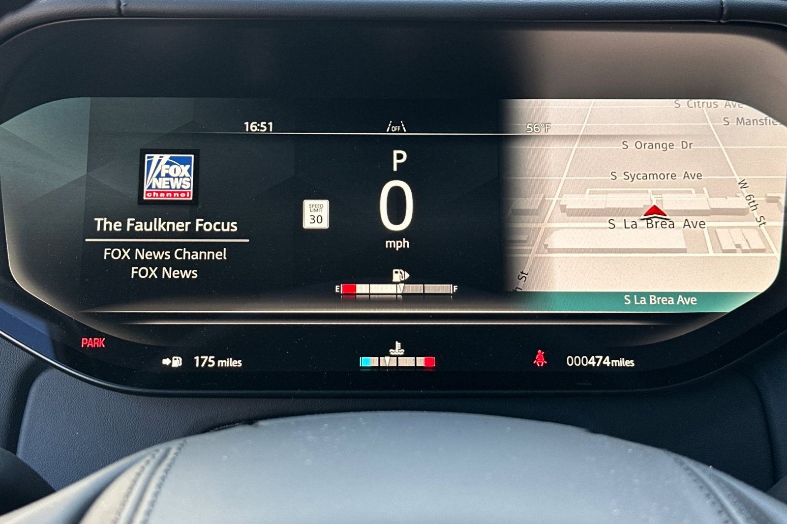 Used 2025 Land Rover Range Rover SE image 19