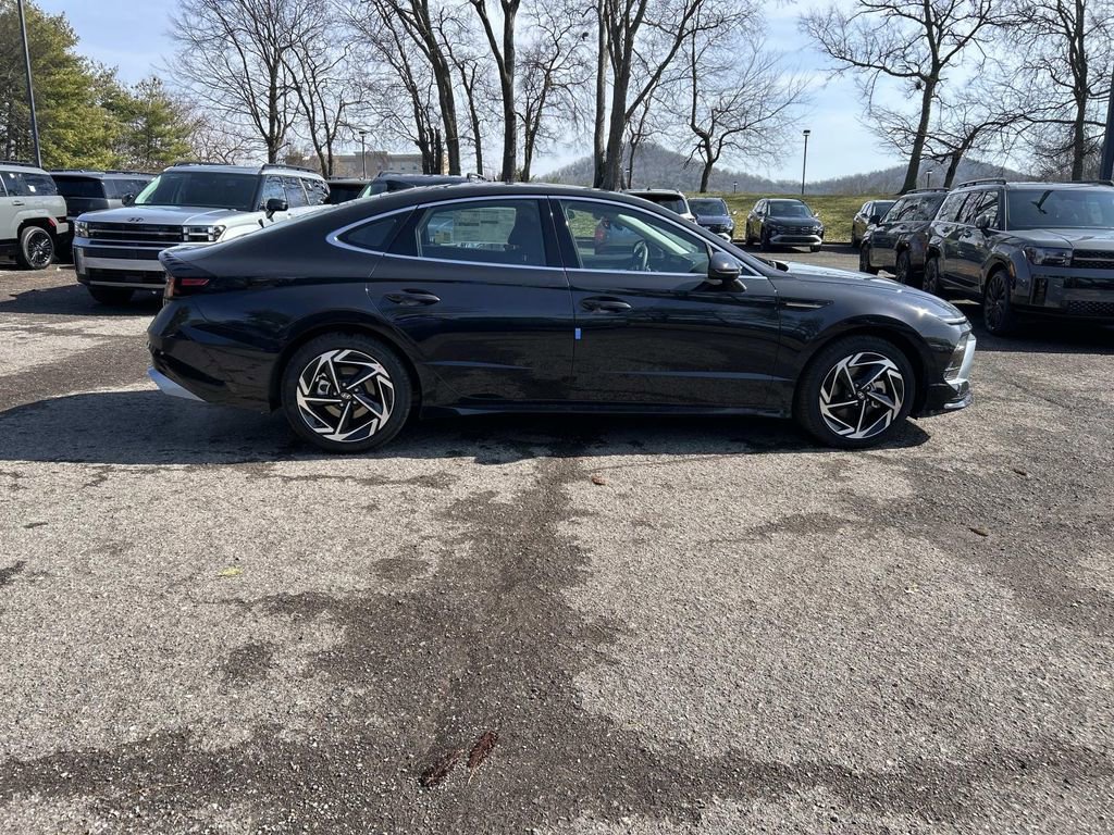 New 2026 Hyundai Sonata SEL FWD image 8