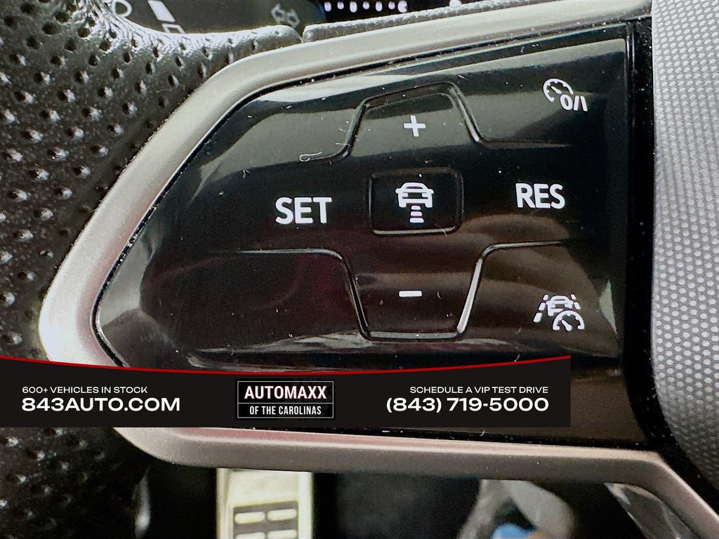 Used 2024 Volkswagen Tiguan SE R-Line AWD/4WD image 22