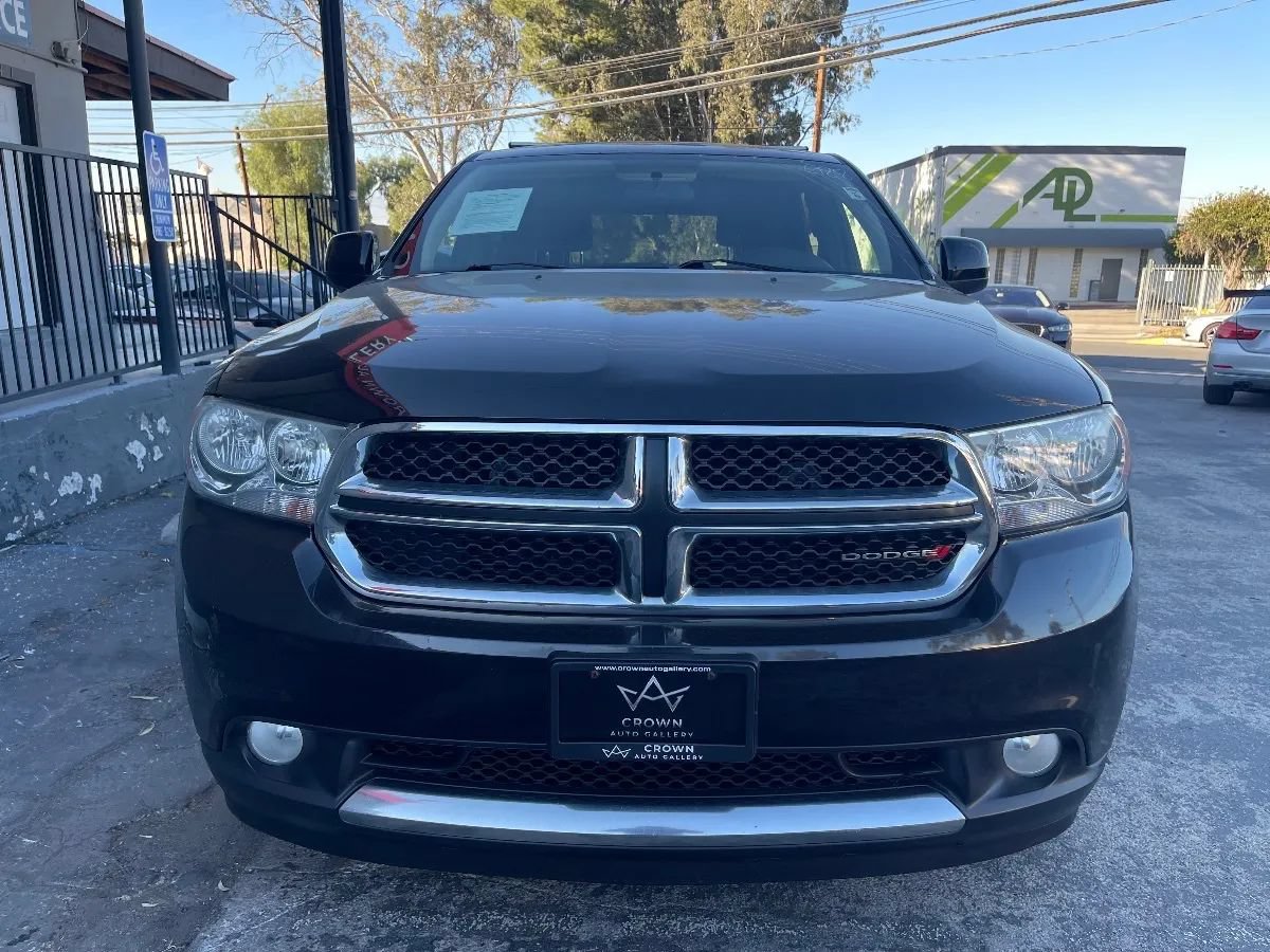 Used 2013 Dodge Durango SXT w/ Trailer Tow Group IV AWD/4WD image 2