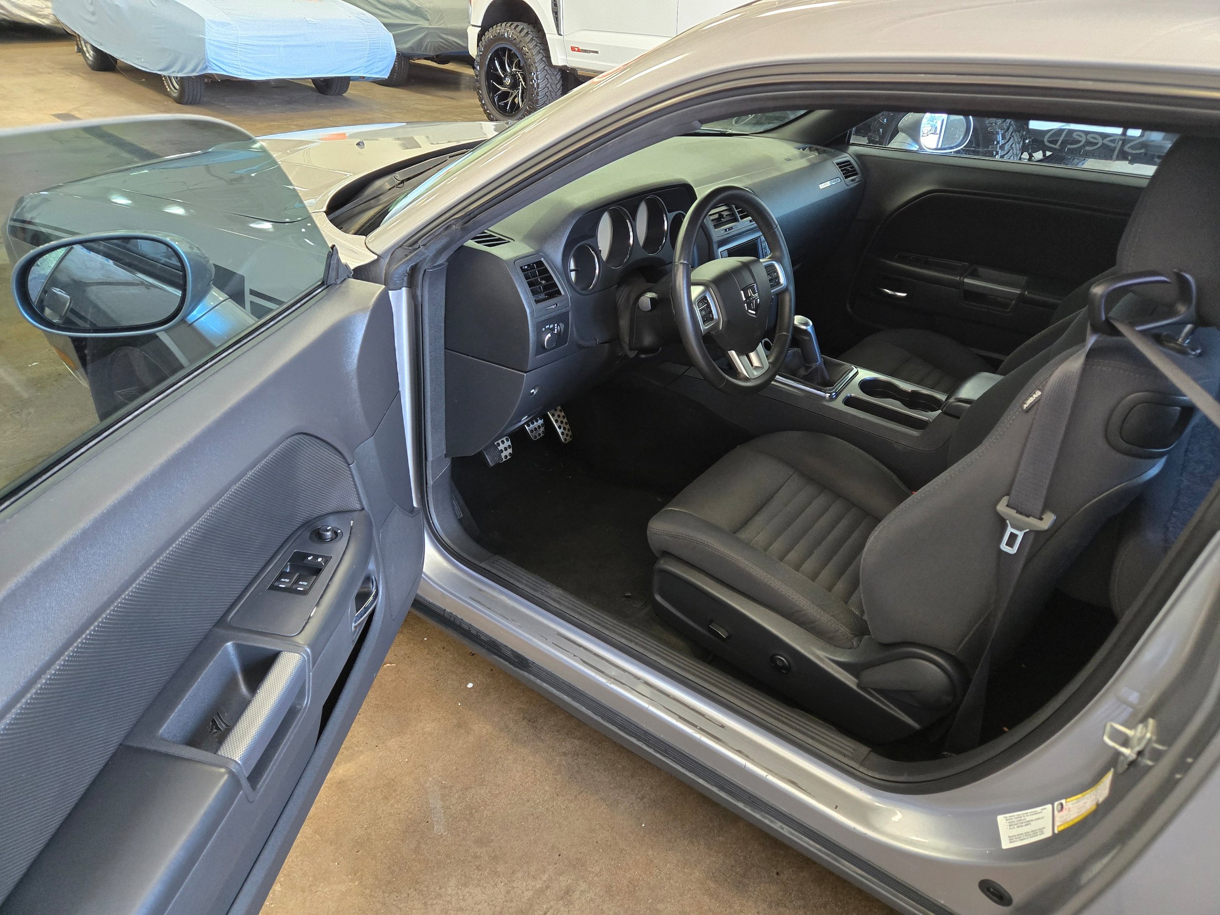 Used 2014 Dodge Challenger R/T Plus RWD image 8