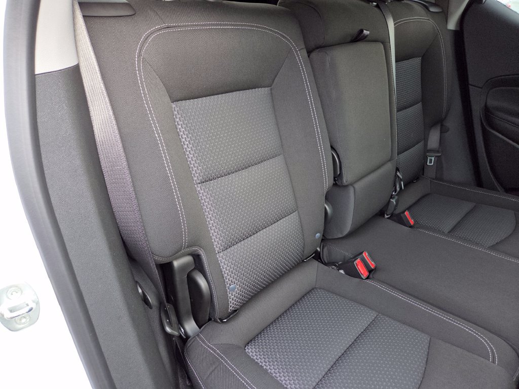 Used 2023 GMC Terrain SLE FWD image 24