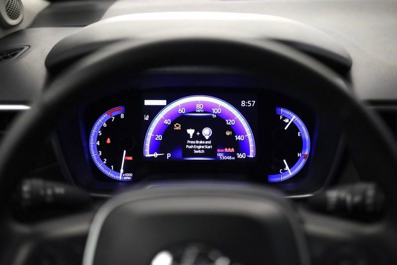 Used 2022 Toyota Corolla Cross XLE w/ Convenience Package image 14