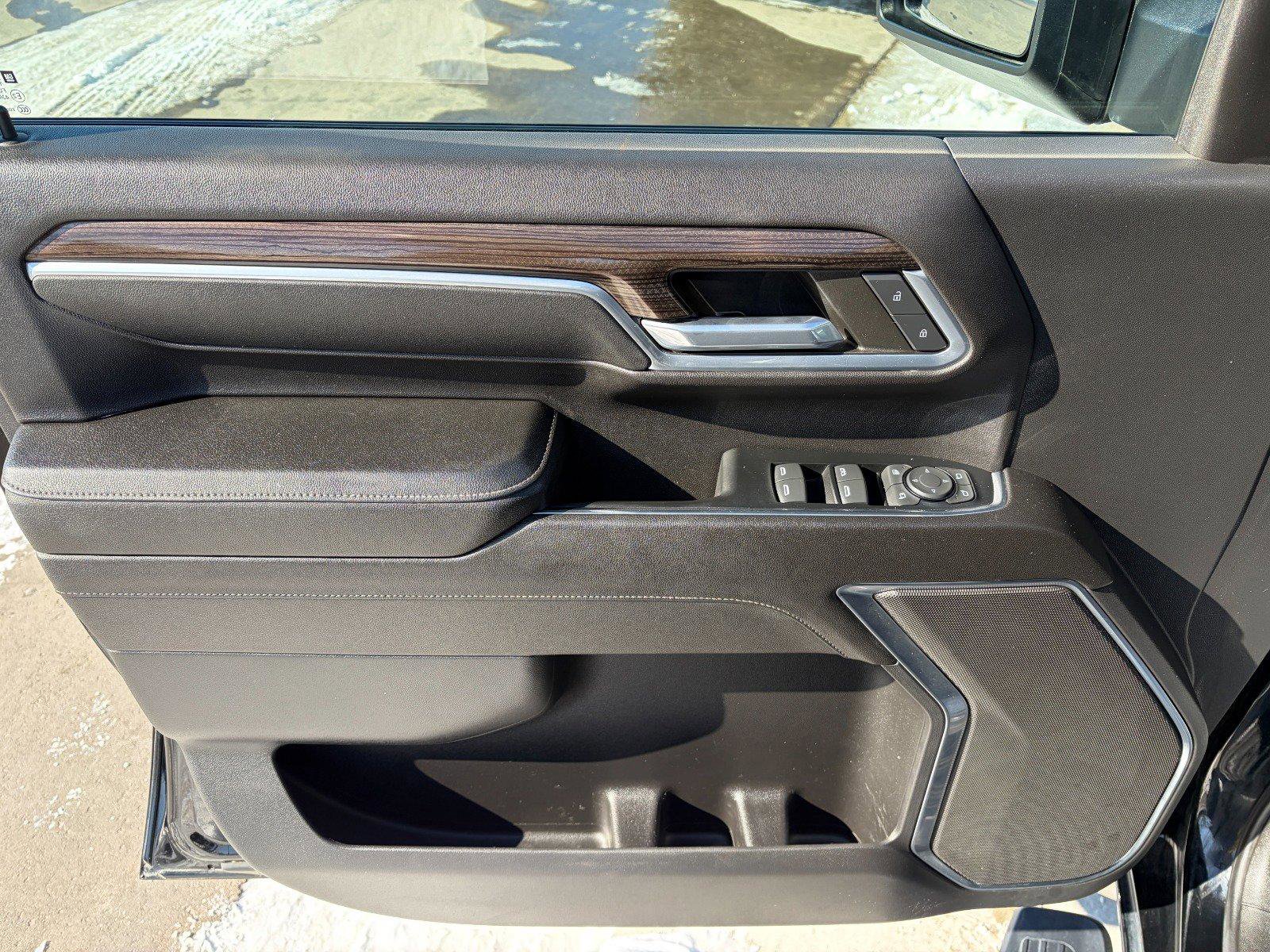 Used 2024 Chevrolet Silverado 3500 LT w/ Convenience Package image 10