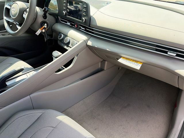 New 2026 Hyundai Elantra SE w/ Cargo Package FWD image 28