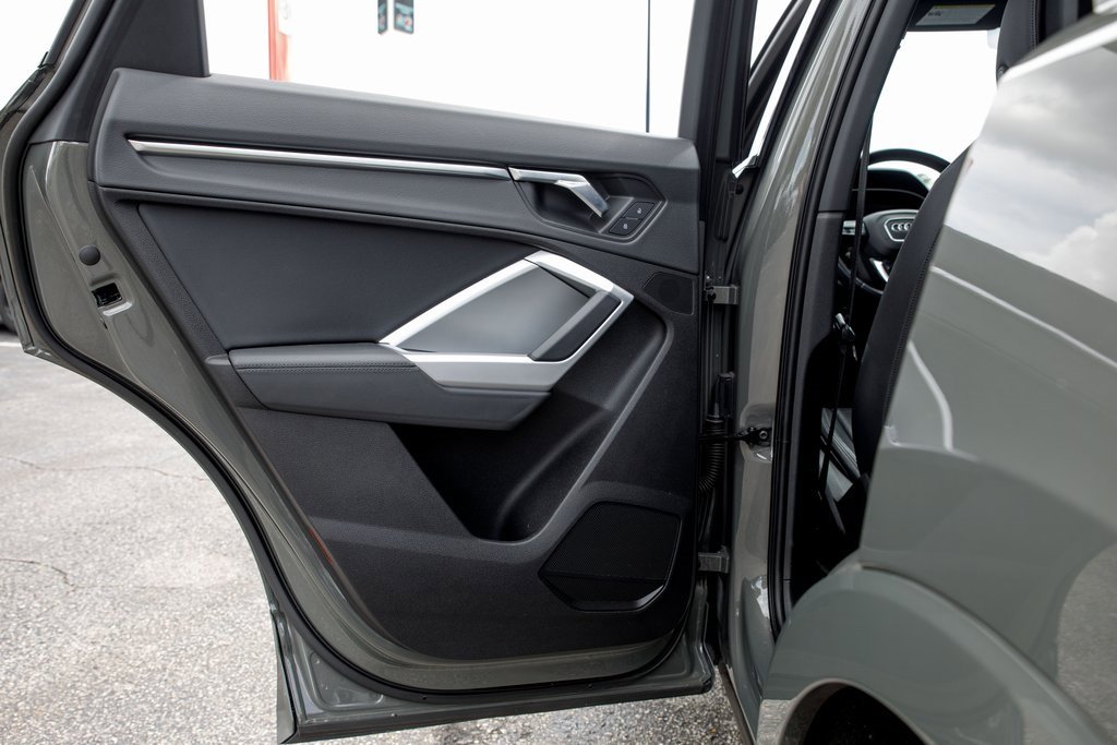 Used 2020 Audi Q3 2.0T Premium w/ Convenience Package image 37