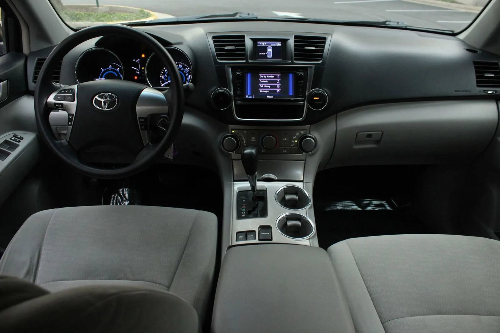 Used 2013 Toyota Highlander 4WD Hybrid image 20