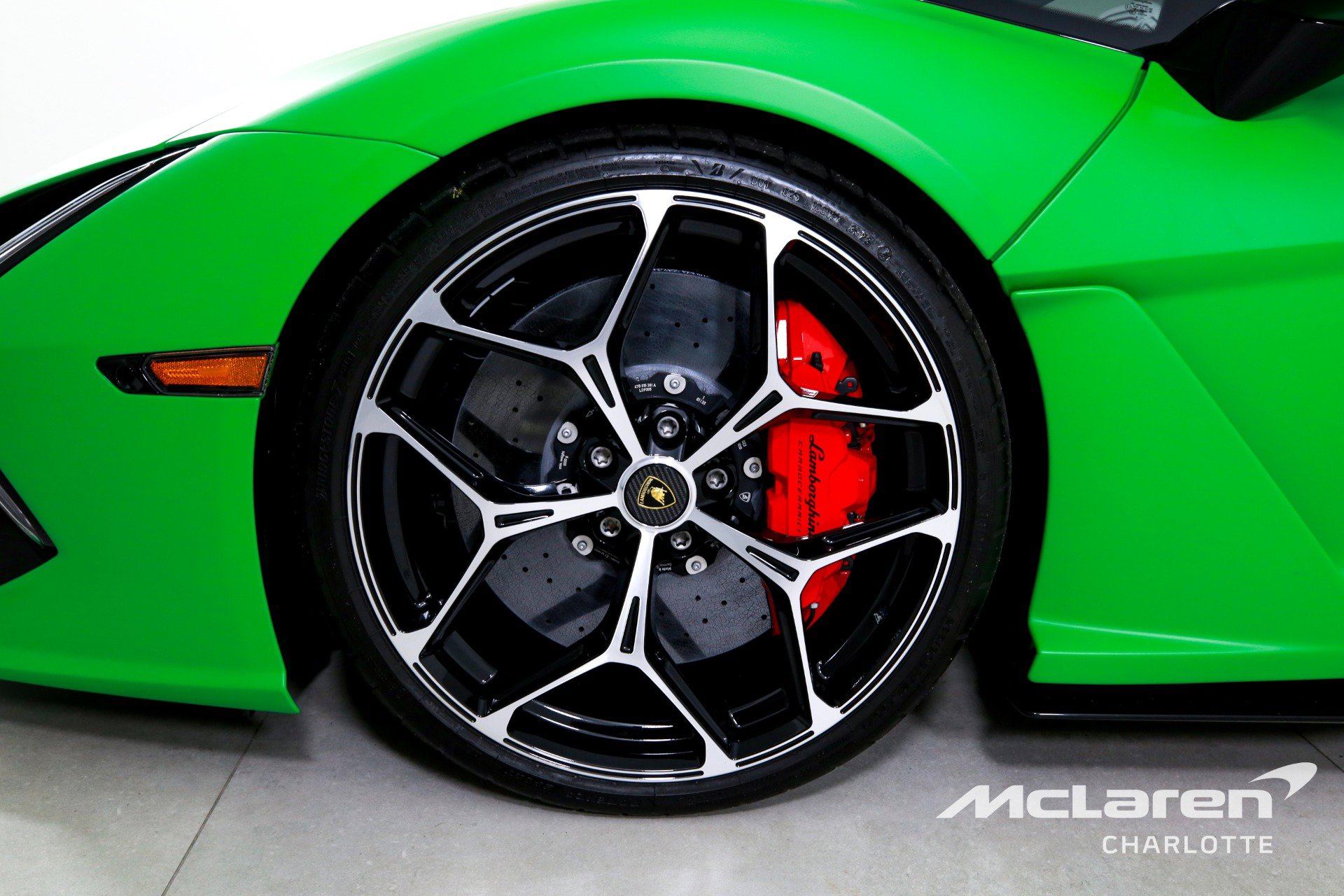 Used 2024 Lamborghini Revuelto image 24