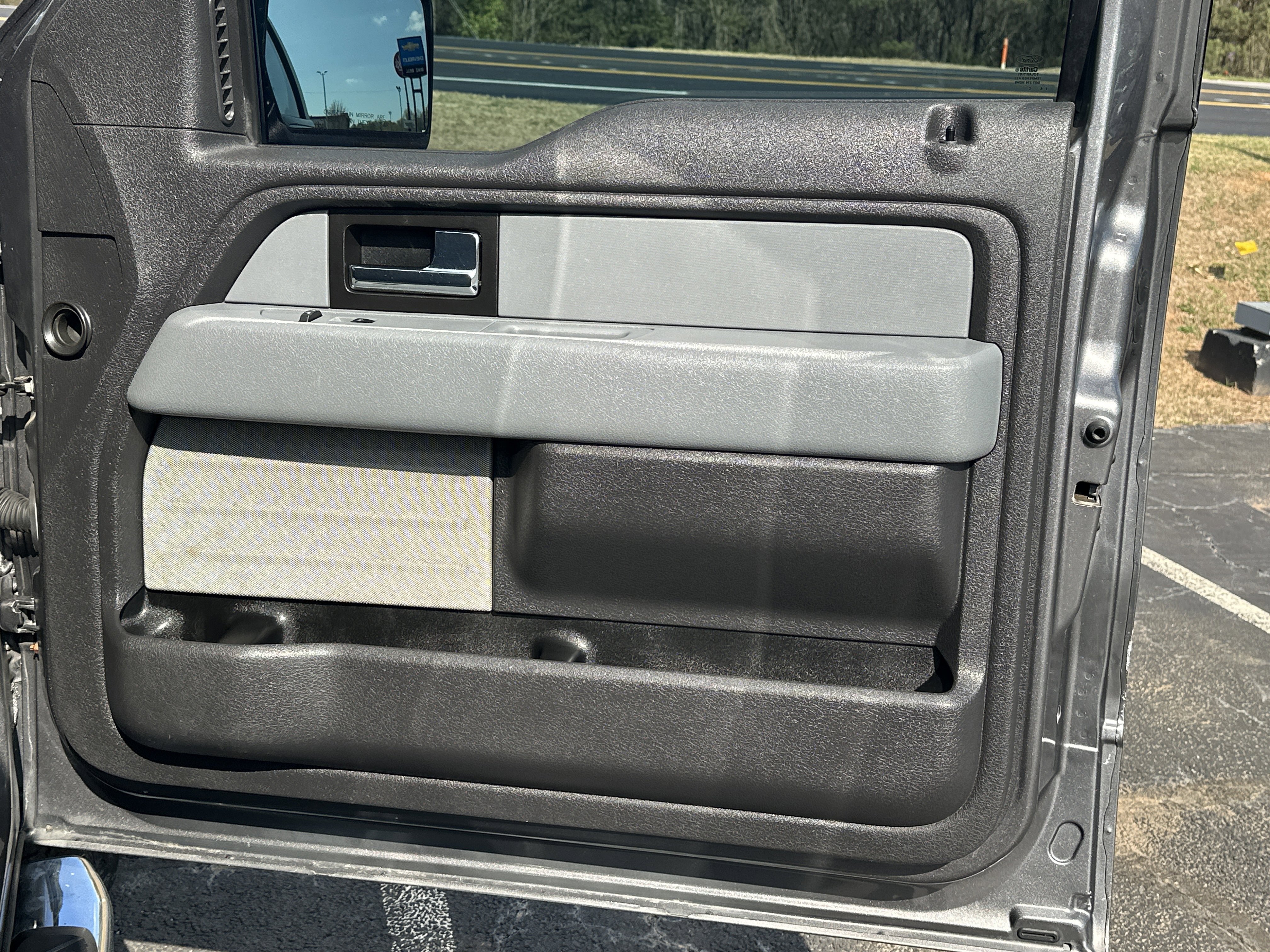 Used 2013 Ford F150 XLT w/ Mid Equipment Group image 15