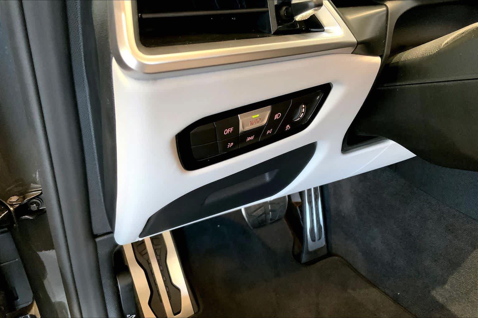 New 2027 BMW M4 xDrive Competition AWD/4WD image 17