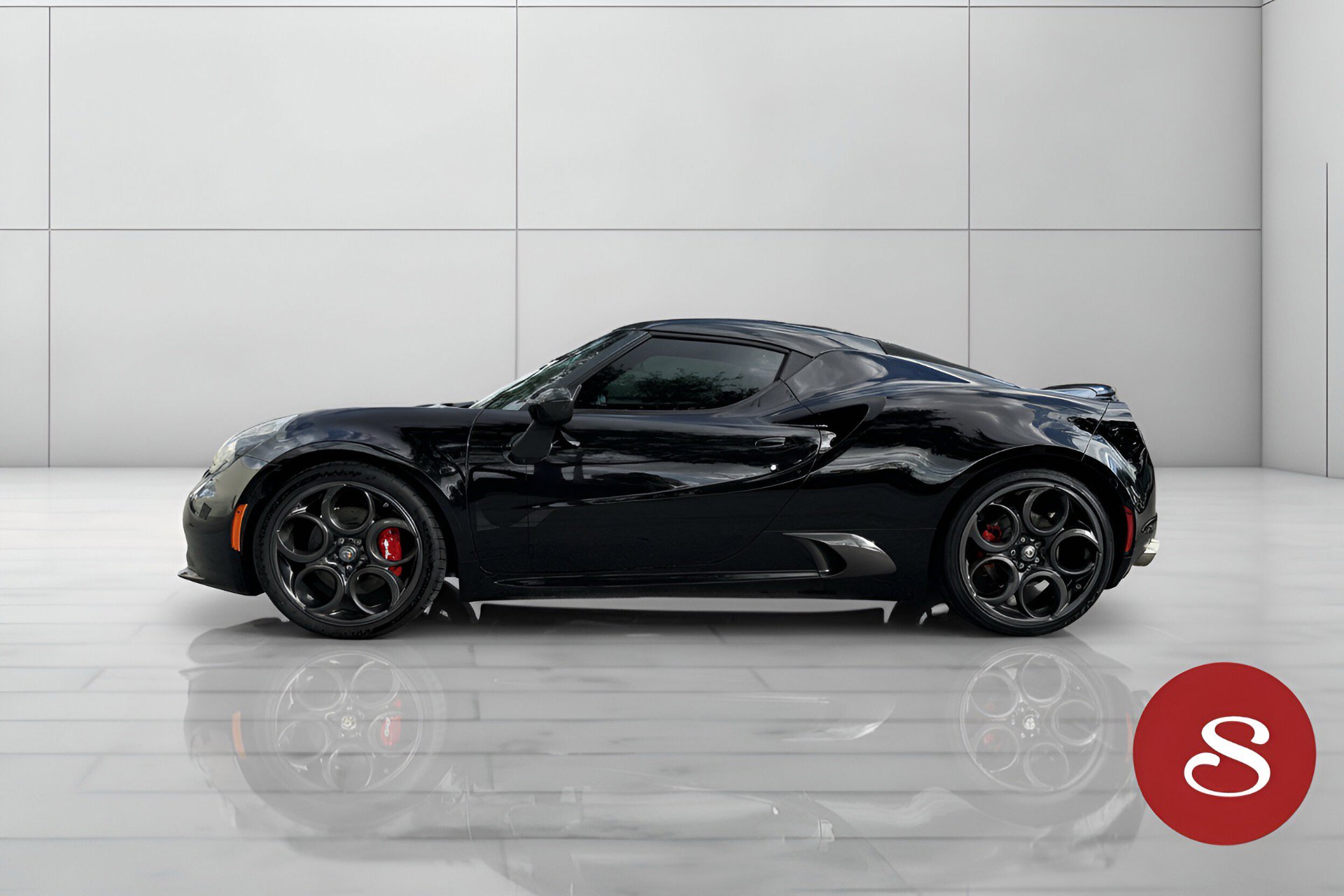 Used 2018 Alfa Romeo 4C w/ Coupe Track Package 1 image 3