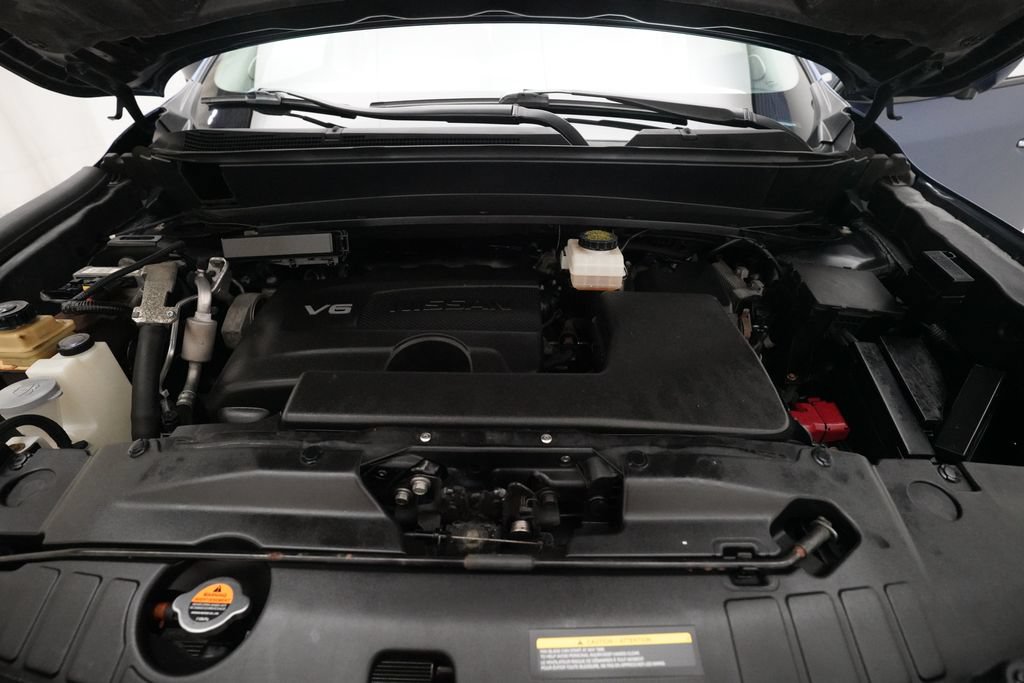 Used 2020 Nissan Pathfinder SL AWD/4WD image 3
