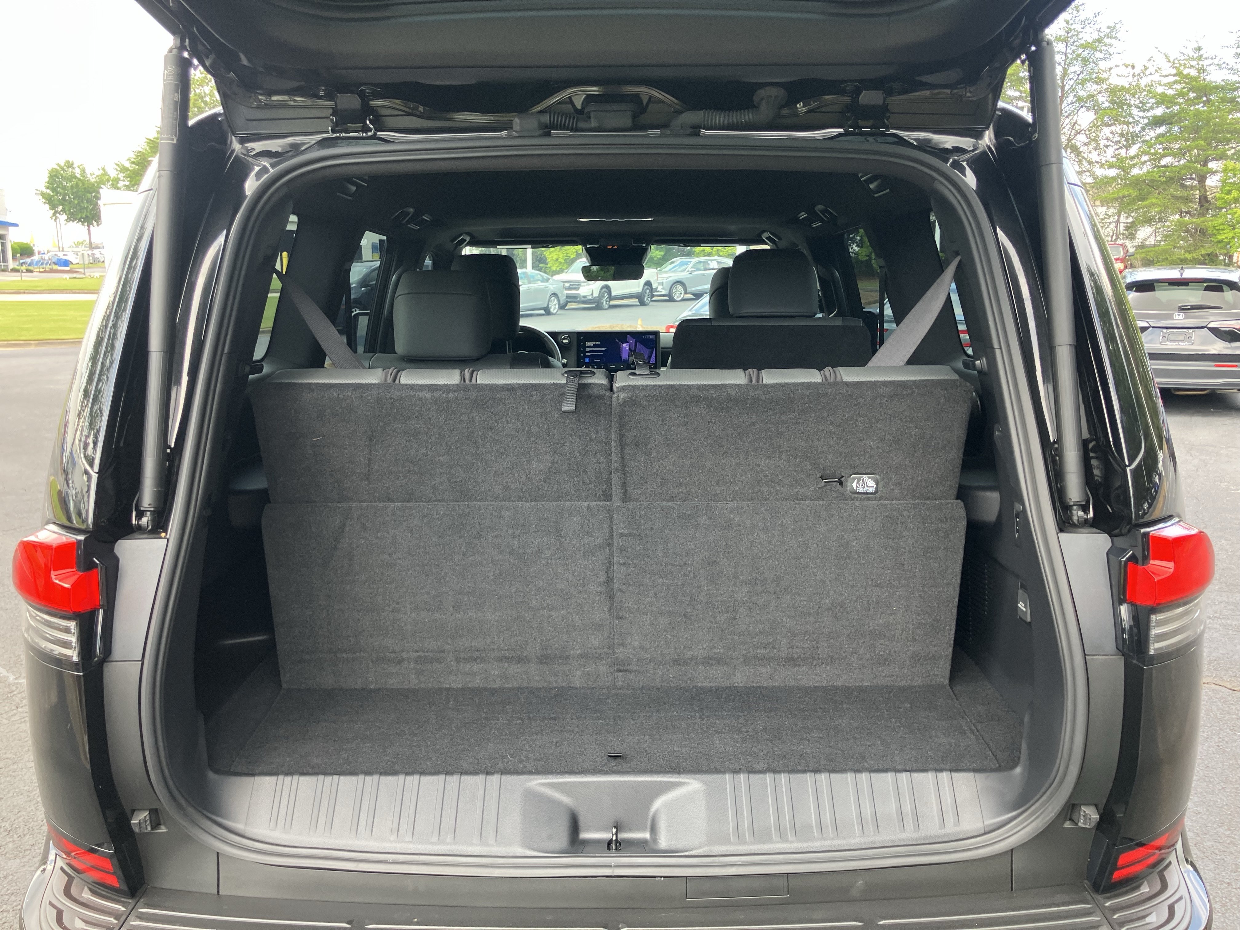 Used 2024 Lexus GX 550 w/ Cold Area Package AWD/4WD image 36