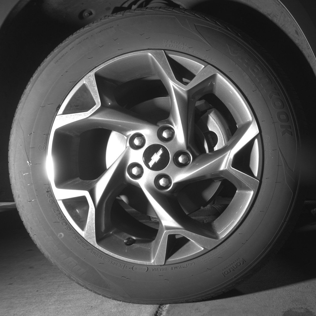 Used 2025 Chevrolet Trax LT FWD image 13