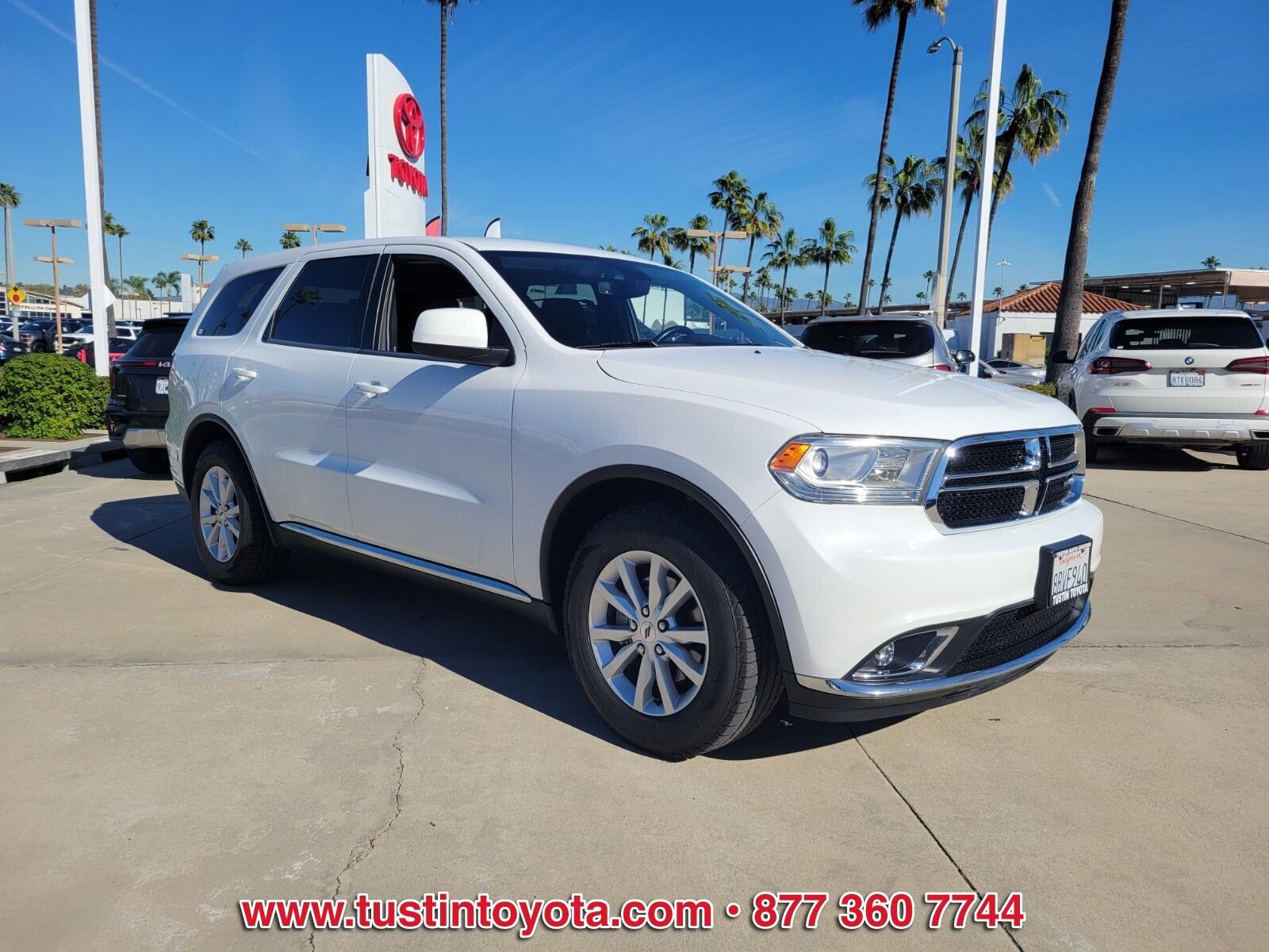 Used 2020 Dodge Durango SXT w/ 3rd Row Seating Group image 2