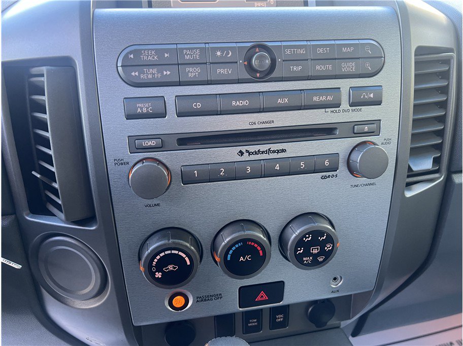 Used 2005 Nissan Titan LE w/ (U01) Nissan Navigation Pkg image 20