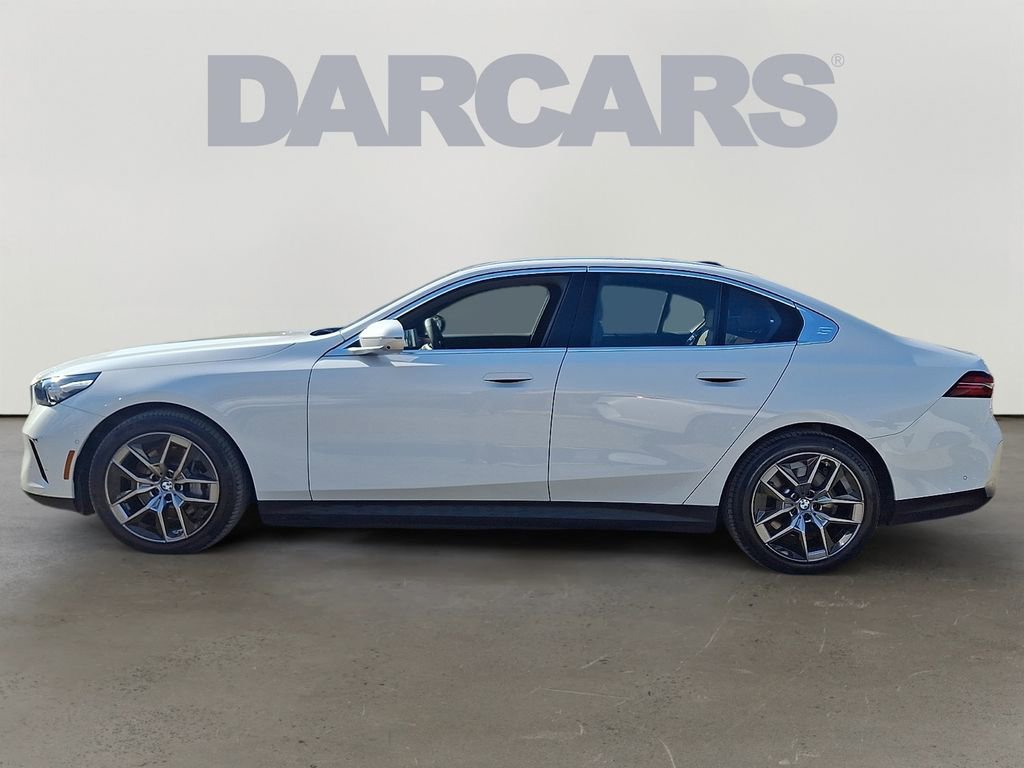 Certified 2026 BMW i5 eDrive40 w/ Executive Package image 4