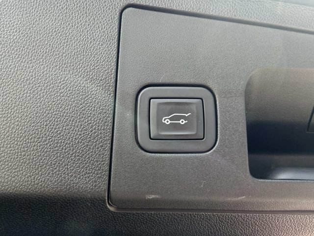 Certified 2025 Cadillac XT4 Premium Luxury AWD/4WD image 11