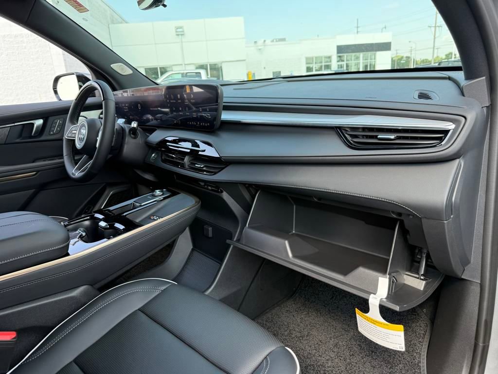 New 2026 Buick Enclave Avenir w/ Super Cruise Package image 15
