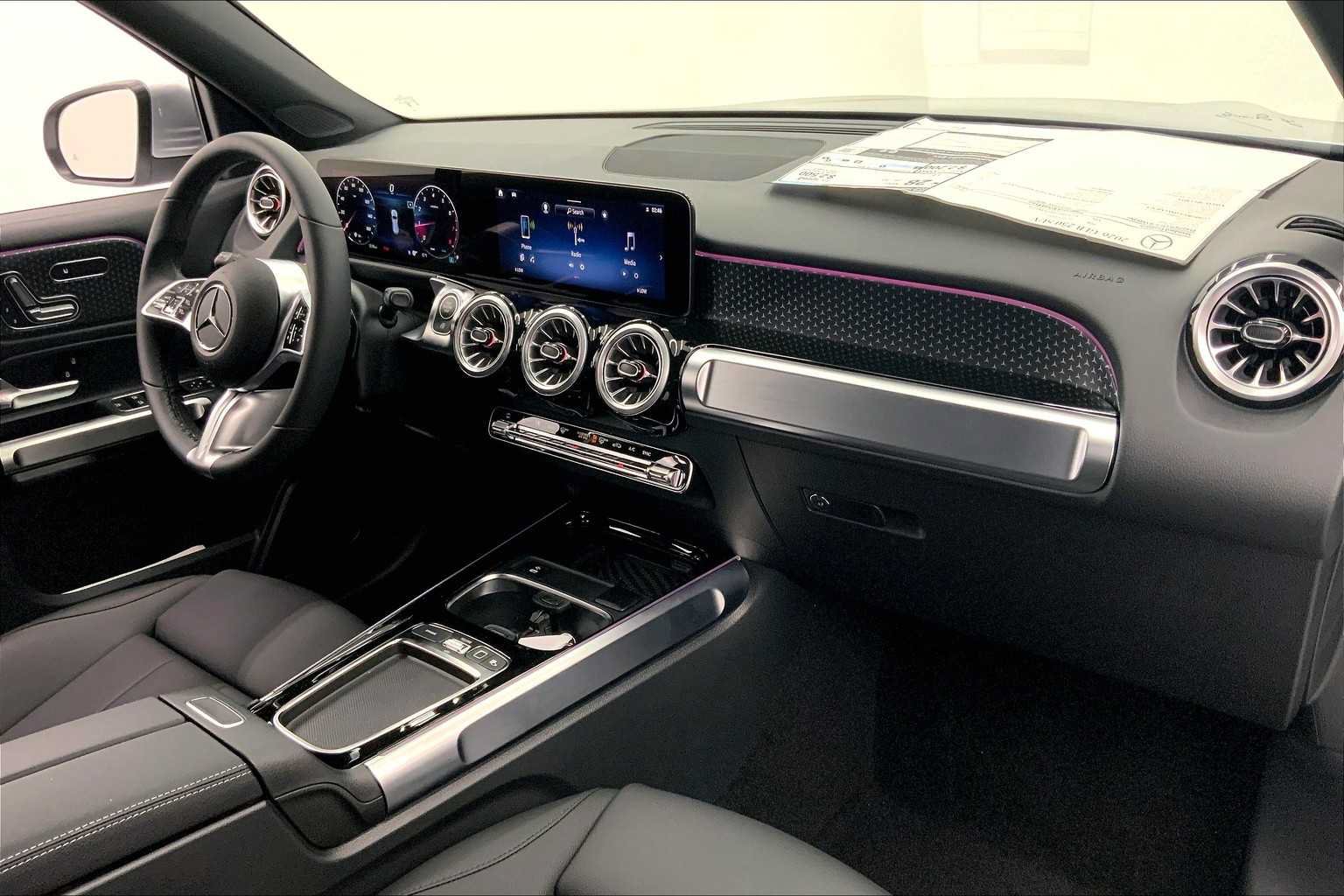 Used 2026 Mercedes-Benz GLB 250 image 11