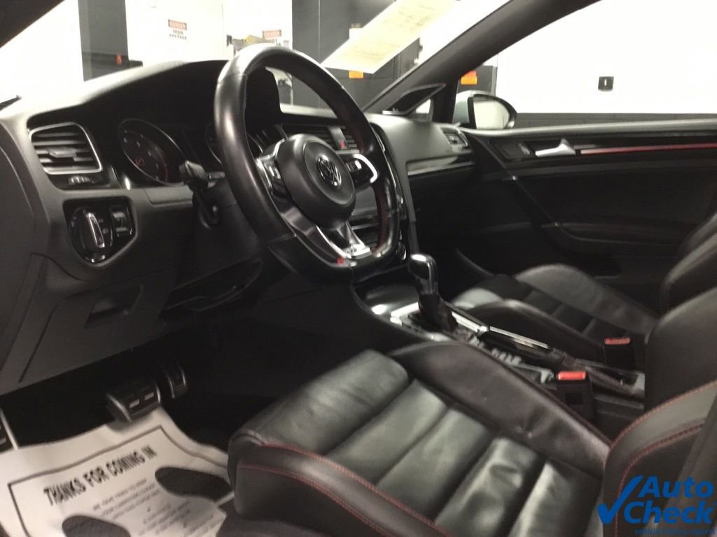 Used 2017 Volkswagen GTI SE image 22