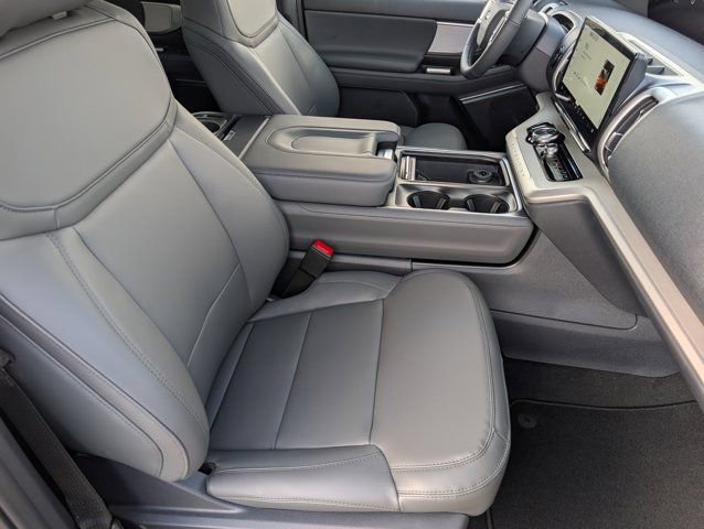 New 2026 Ford Expedition Active image 27