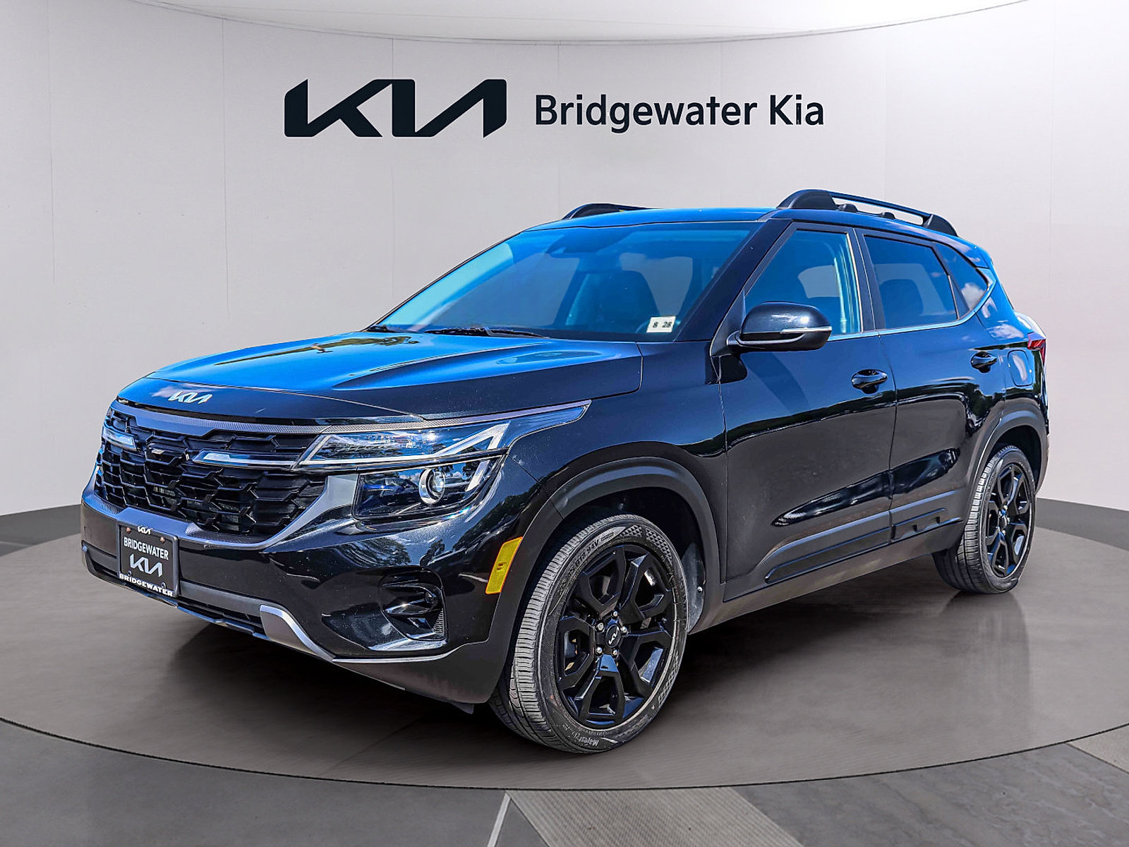 Certified 2024 Kia Seltos X-Line AWD/4WD image 3