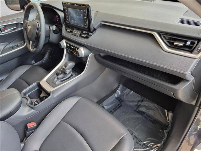 Used 2019 Toyota RAV4 XLE Premium FWD image 21