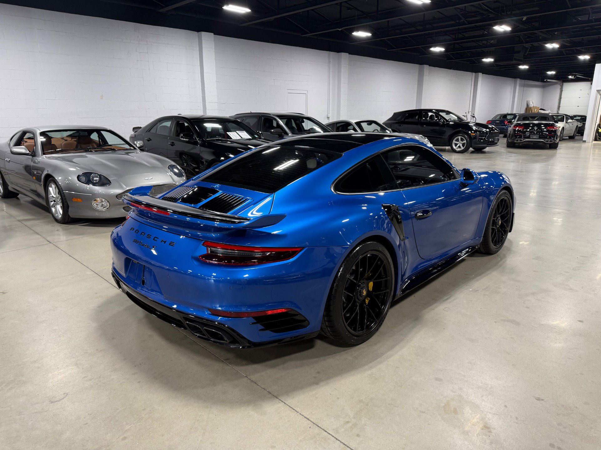 Used 2018 Porsche 911 Turbo S image 5