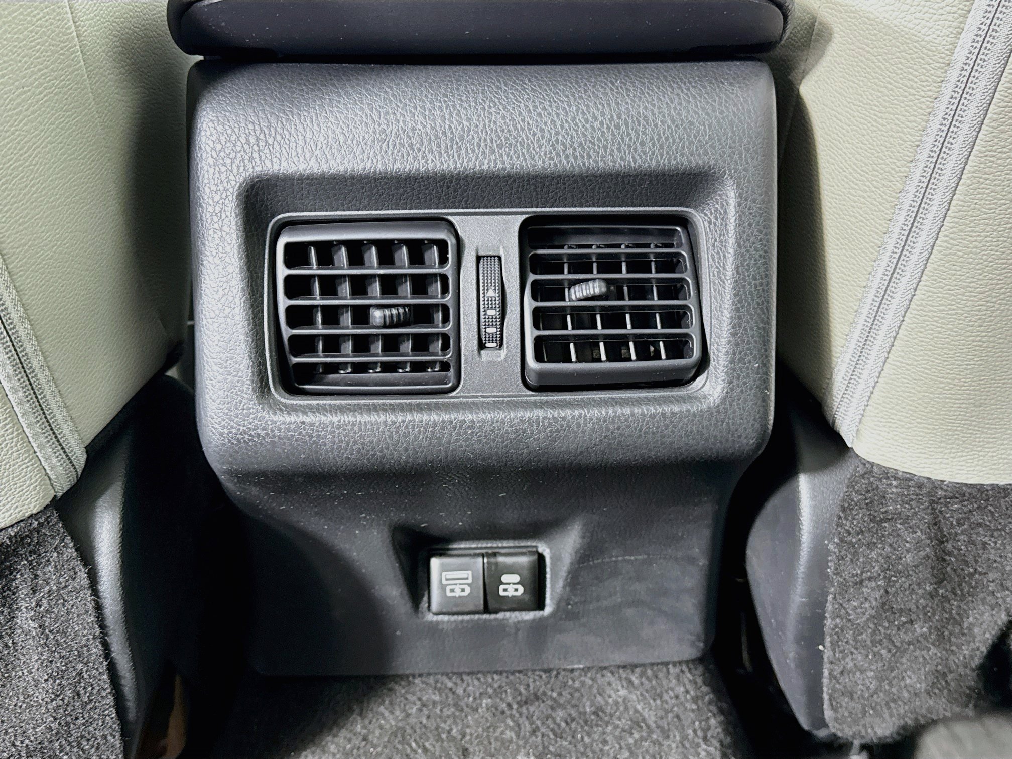 Certified 2025 Toyota Camry XLE w/ Premium Plus Package FWD image 27