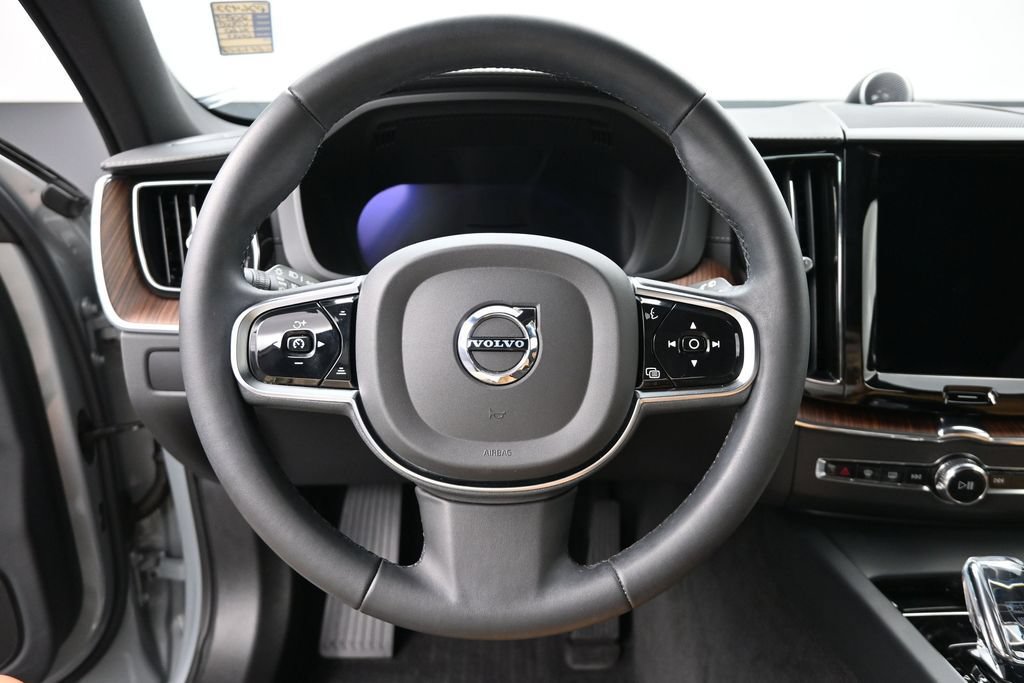 Used 2024 Volvo XC60 B5 Ultimate w/ Protection Package Premier AWD/4WD image 10
