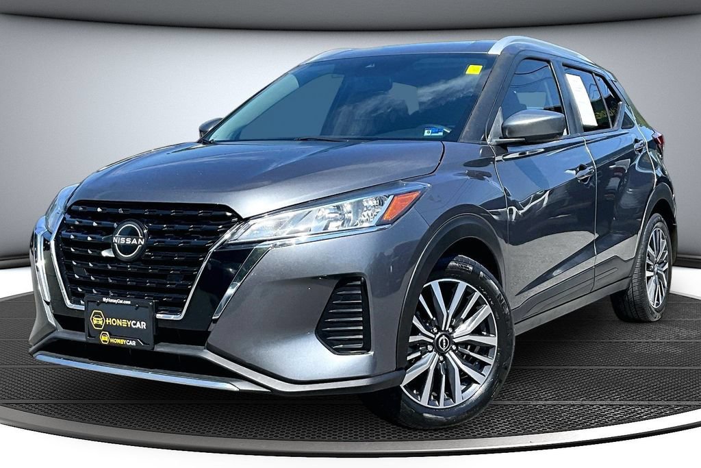 Used 2023 Nissan Kicks SV FWD image 3