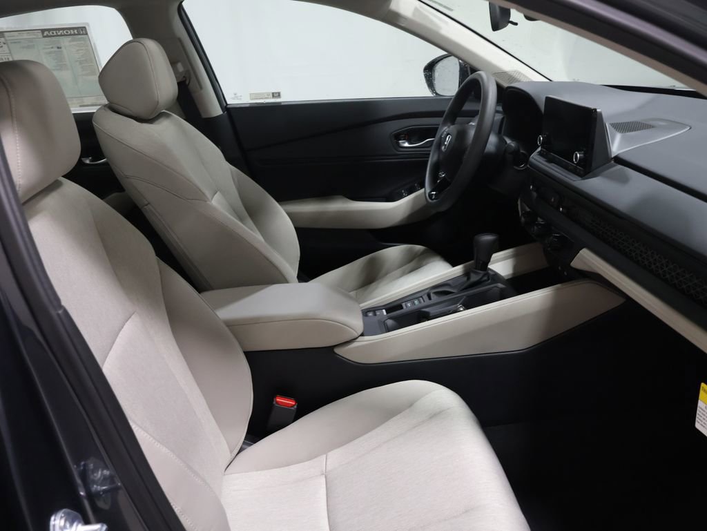 New 2025 Honda Accord SE image 18