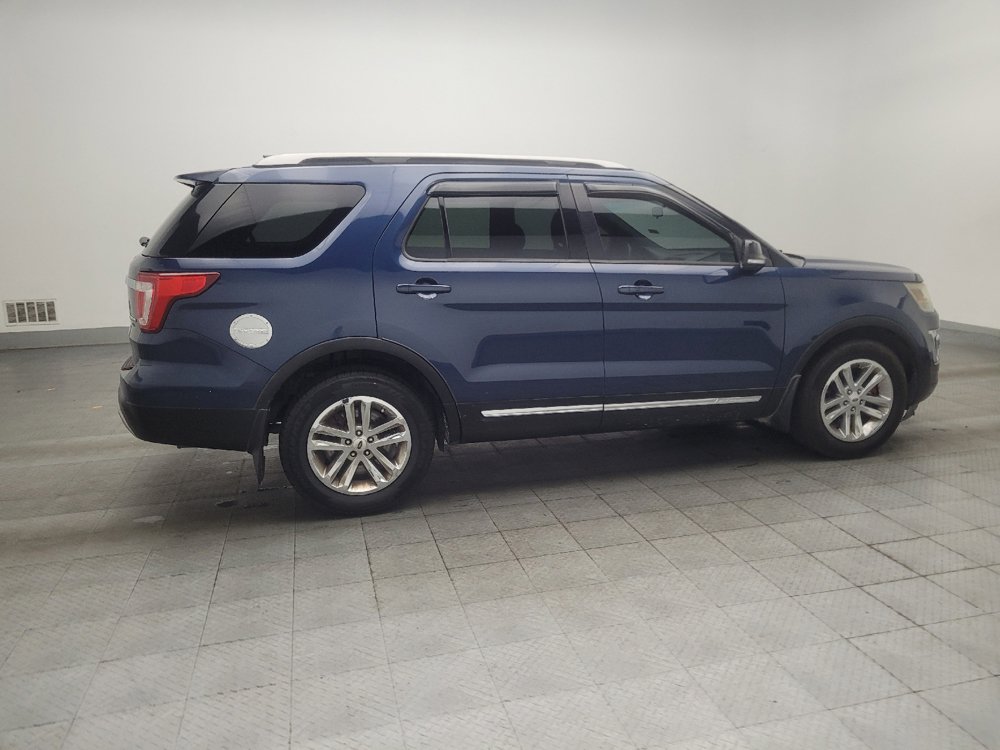 Used 2016 Ford Explorer XLT FWD image 10