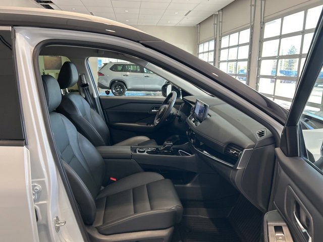 Used 2024 Nissan Rogue SL image 18