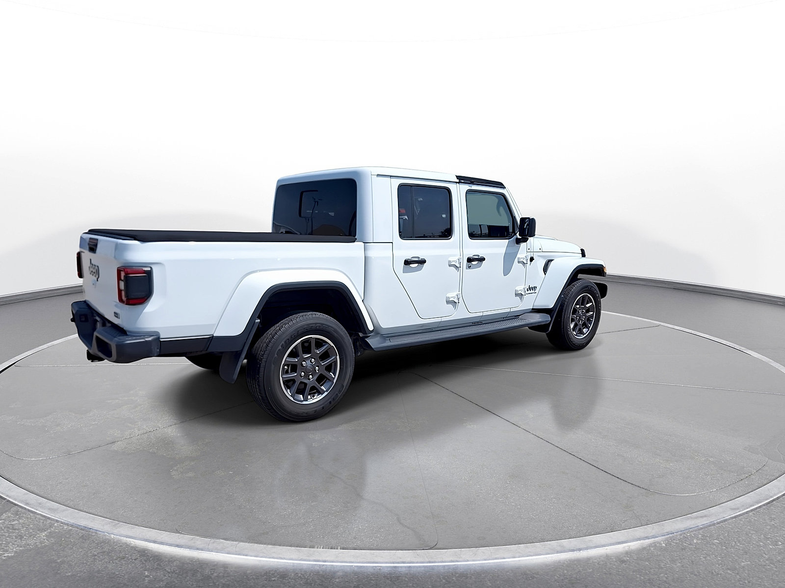 Used 2020 Jeep Gladiator Overland AWD/4WD image 8