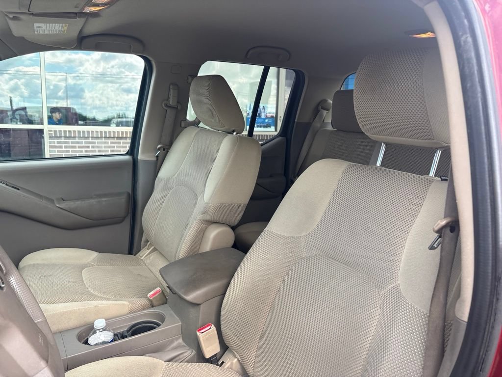 Used 2011 Nissan Frontier SV AWD/4WD image 11