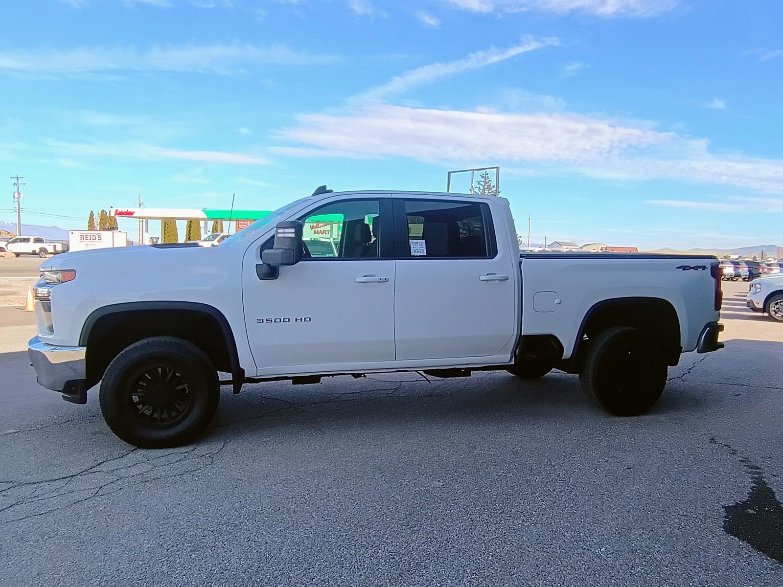 Used 2022 Chevrolet Silverado 3500 LT w/ Convenience Package image 5